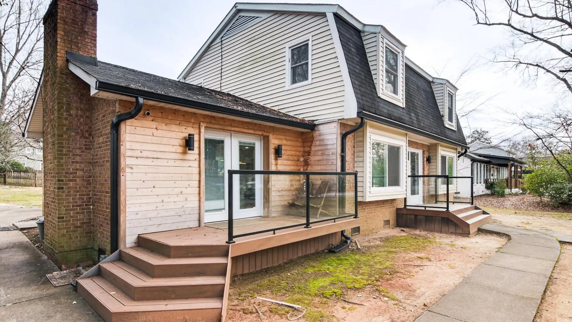 6 Mi To Spectrum Center Spacious Getaway With Deck 夏洛特