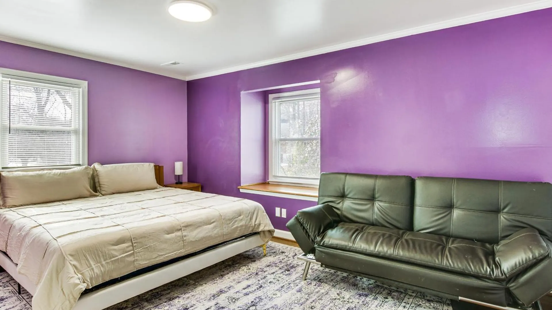 6 Mi To Spectrum Center Spacious Getaway With Deck 夏洛特
